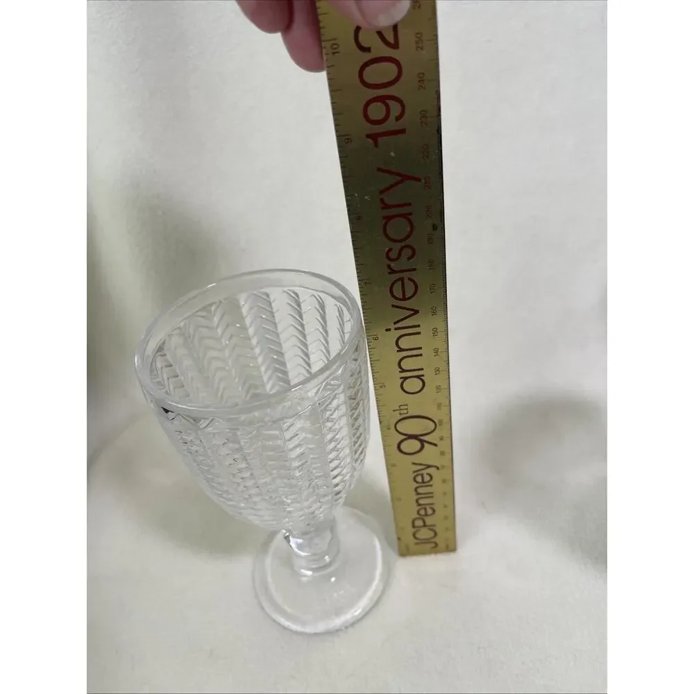 Godinger Carson Modern Vintage Wine Goblets Chevron Design 10 oz., Set of Four